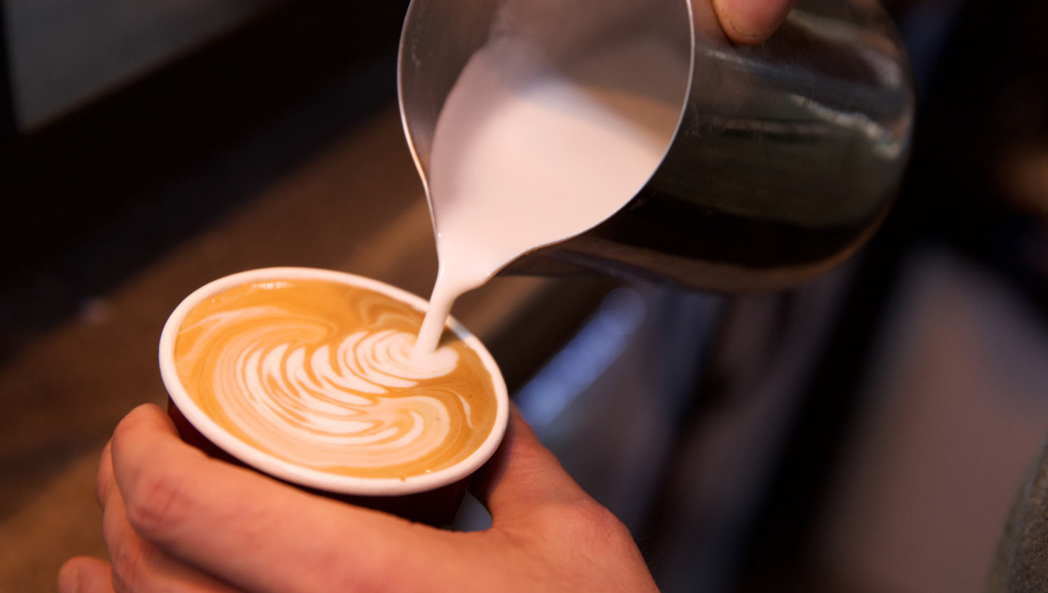 Skummad mjälk i kaffet
