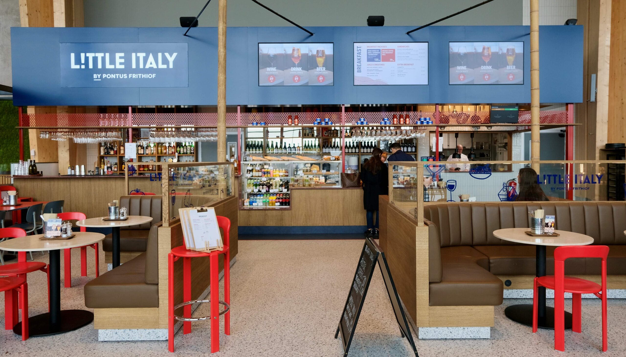 Littte Italy by Pontus Frithiof på Arlanda Terminal 5