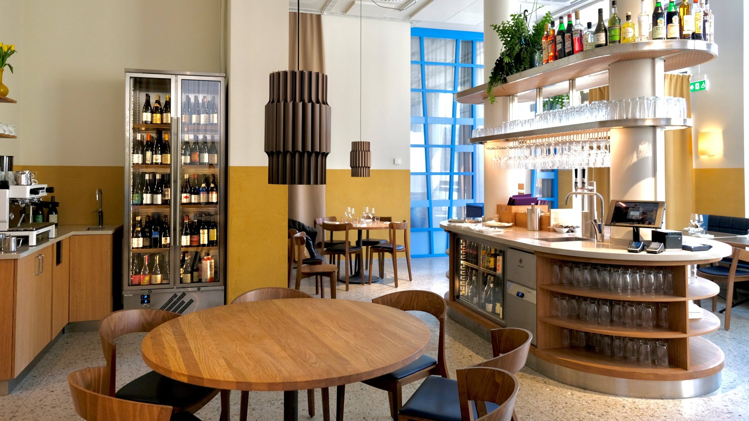 Matsalen på restaurang Ponti med Vinkyl från Haglund Industri