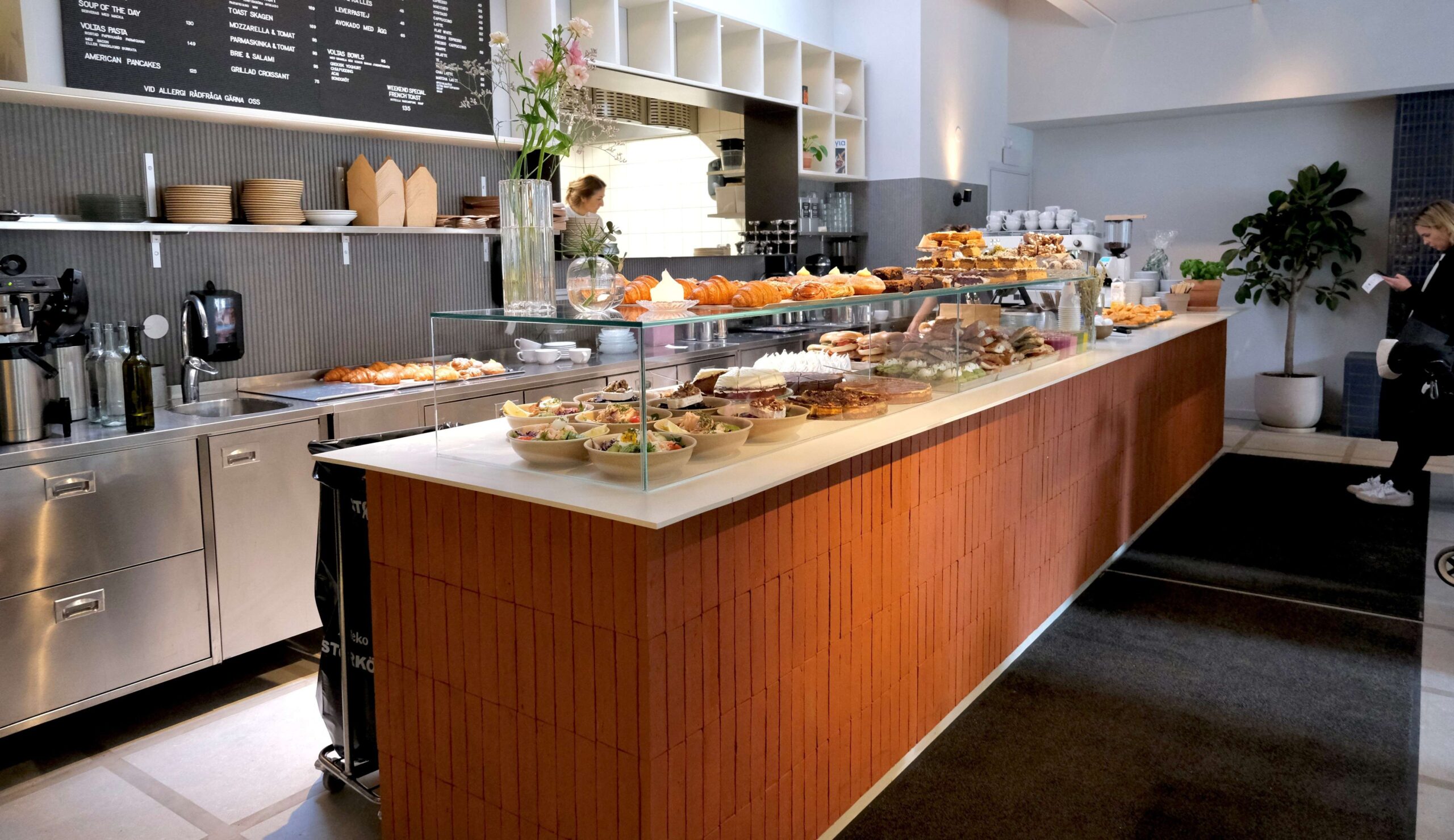 Café Volta Hagaesplanaden i Hagastaden